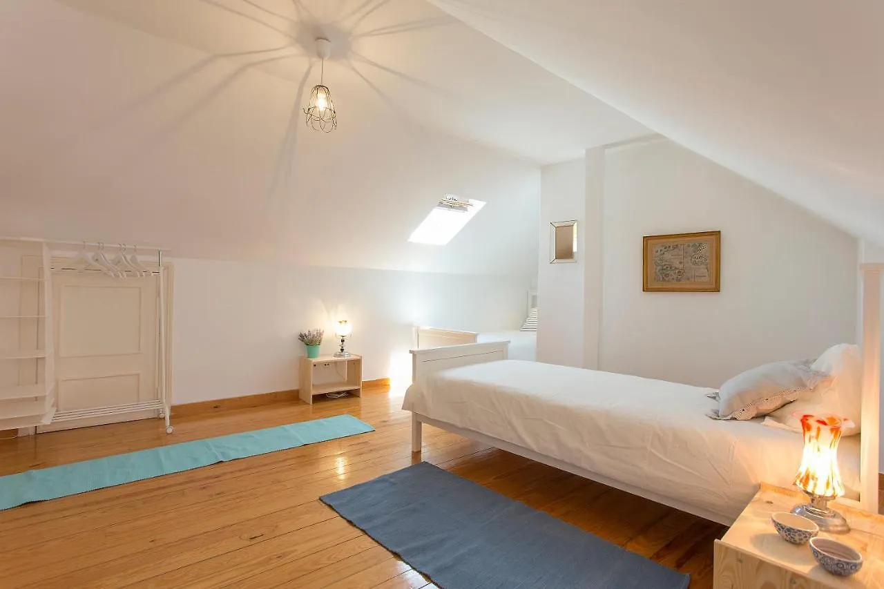 Spacious Alfama Duplex, By Timecooler Lisbon